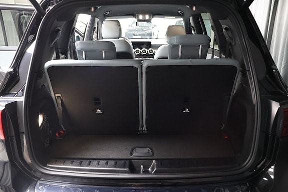 Mercedes-Benz EQB300 17 of 29