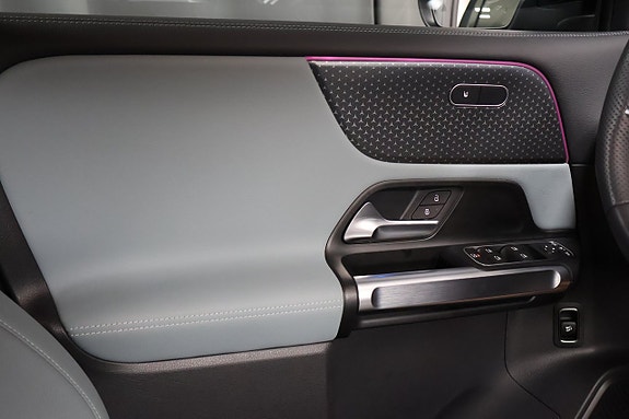 Mercedes-Benz EQB300 19 of 29