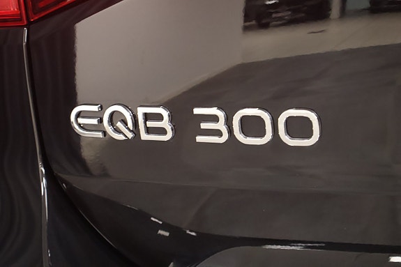 Mercedes-Benz EQB300 14 of 29