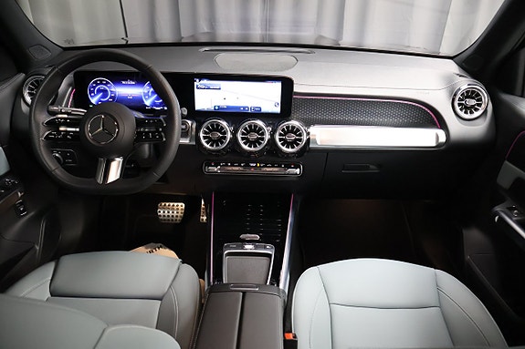 Mercedes-Benz EQB300 18 of 29