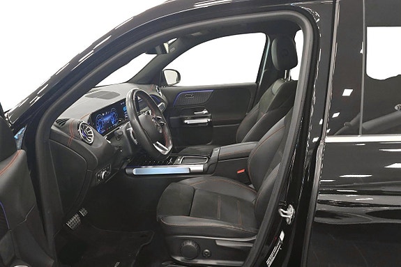 Mercedes-Benz EQB250+ 7 of 14
