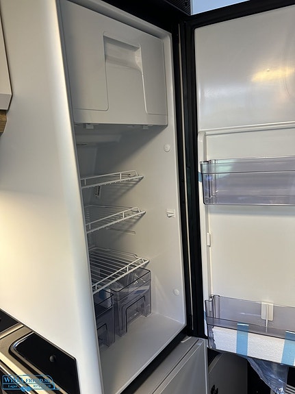 Hobby PRESTIGE VAN 640 ET - First Edition - Sverigepaket 17 of 19