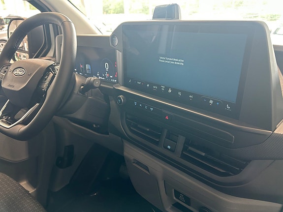 Ford Transit Custom 13 of 13