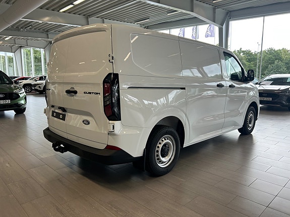 Ford Transit Custom 2 of 13
