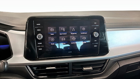 Volkswagen T-Roc 9 of 12