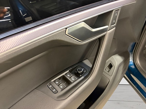 Volkswagen Touareg 8 of 15