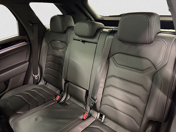 Volkswagen Touareg 10 of 15