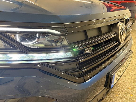 Volkswagen Touareg 15 of 15