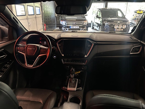 Isuzu D-max 6 of 8