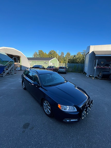 Volvo V70 5 of 8