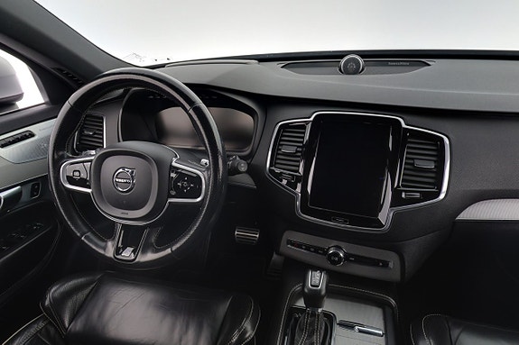 Volvo XC90 15 of 29