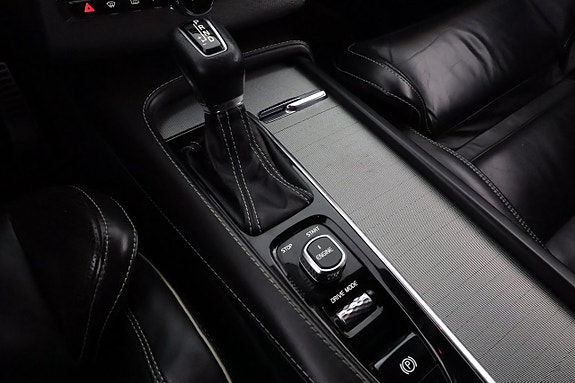 Volvo XC90 25 of 29