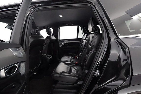 Volvo XC90 11 of 29