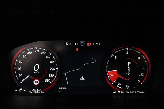 Volvo XC90 16 of 29