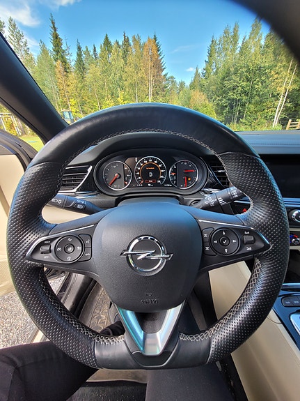 Opel Insignia 8 of 9