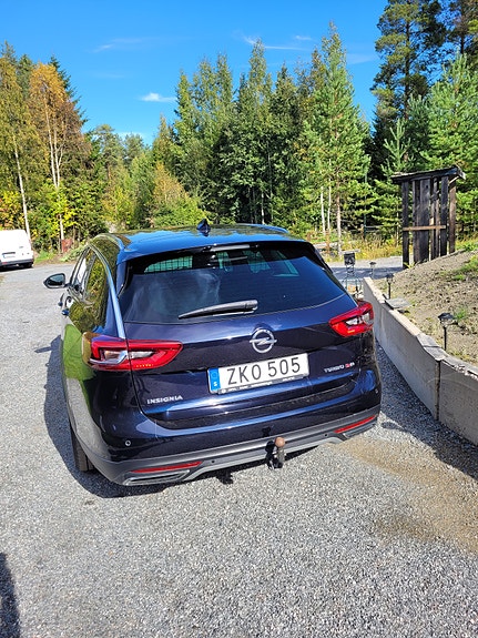 Opel Insignia 4 of 9