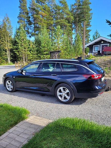 Opel Insignia 2 of 9