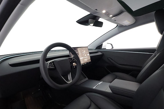 Tesla Model 3 11 of 27