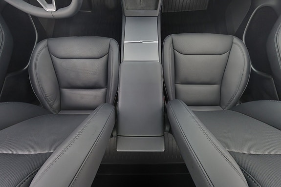 Tesla Model 3 14 of 27