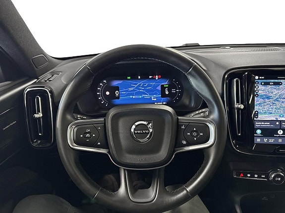 Volvo EX40 9 of 18