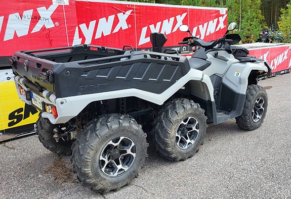 Can-am Outlander 6x6 5 of 6