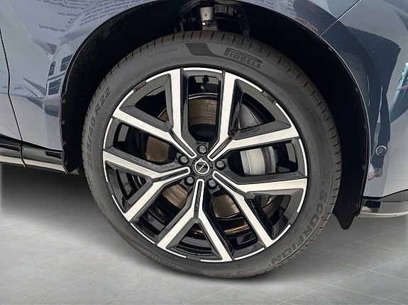 Volvo EX90 9 of 14