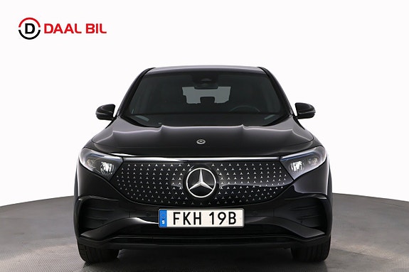 Mercedes-Benz EQB250+ 2 of 26