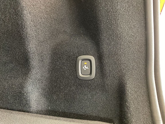 Volvo XC60 17 of 20