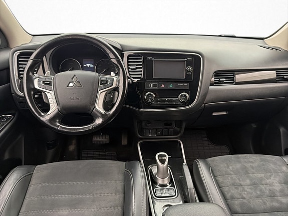 Mitsubishi Outlander 13 of 27