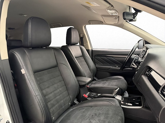 Mitsubishi Outlander 21 of 27