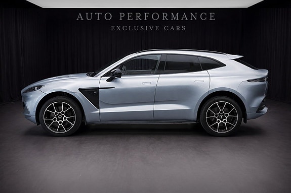 Aston Martin DBX 2 of 12