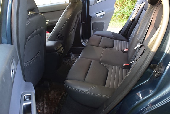 Volvo V50 4 of 13
