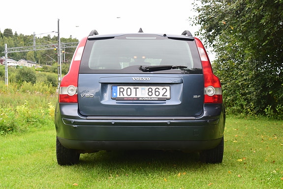 Volvo V50 8 of 13