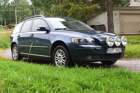 Volvo V50 2 of 13