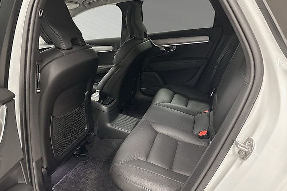 Volvo V90 8 of 11