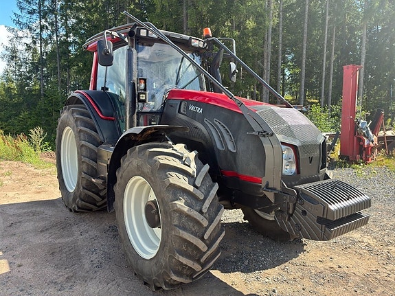 Skogstraktor VALTRA T193H TwinTrack 3 of 6