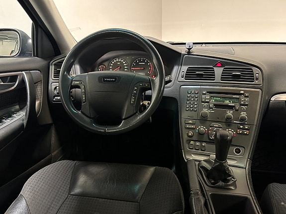 Volvo V70 11 of 21