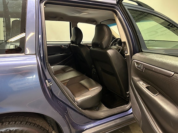 Volvo V70 14 of 21