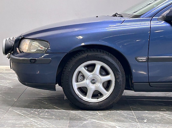 Volvo V70 5 of 21