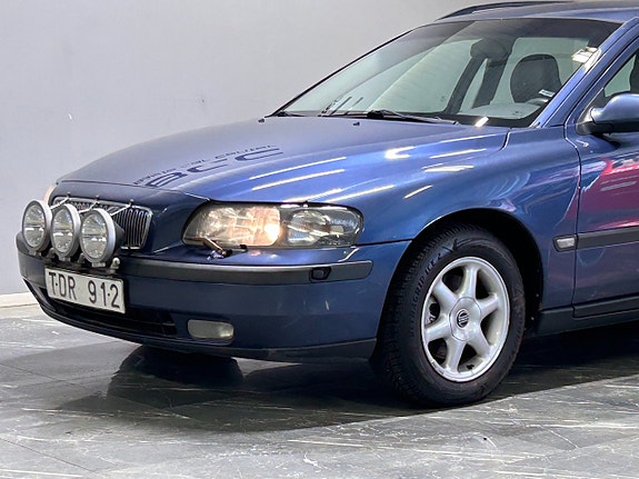 Volvo V70 4 of 21