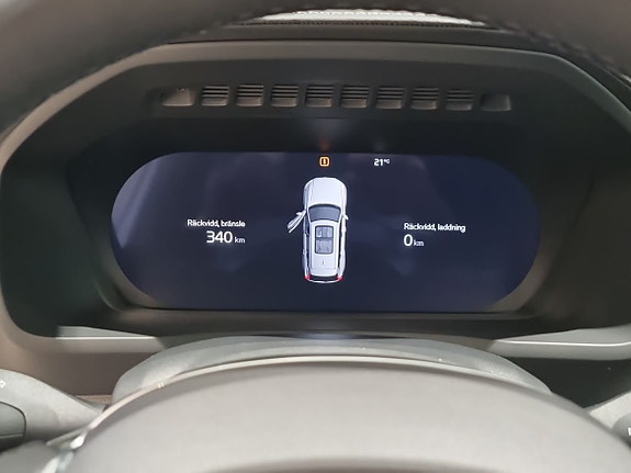 Volvo XC90 11 of 18