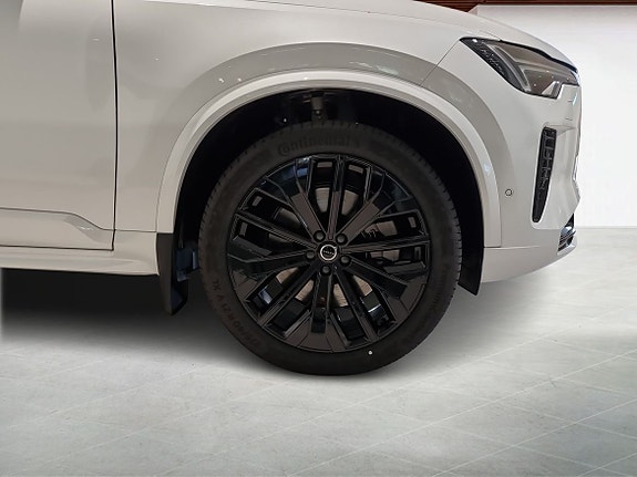Volvo XC90 9 of 18