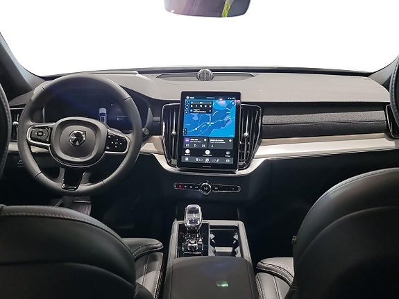 Volvo XC90 5 of 18