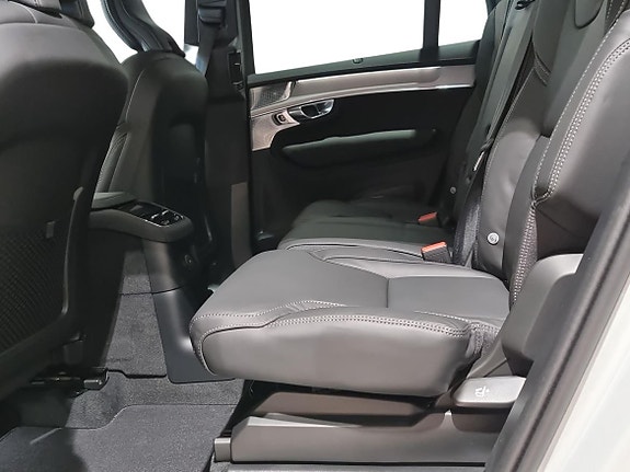 Volvo XC90 6 of 18