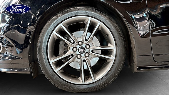 Ford S-MAX 9 of 18