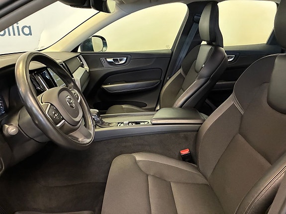 Volvo XC60 12 of 19
