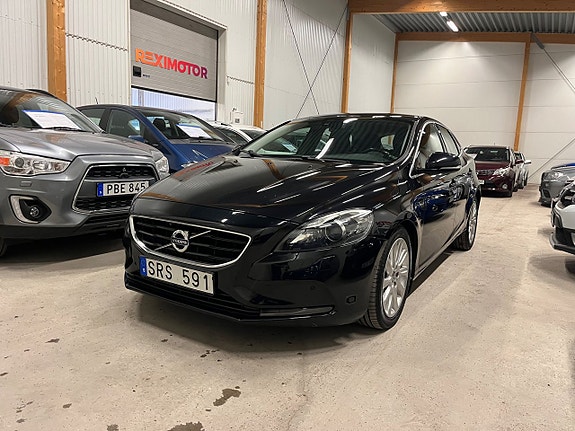 Volvo V40 6 of 14