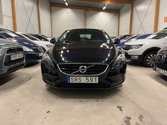 Volvo V40 7 of 14