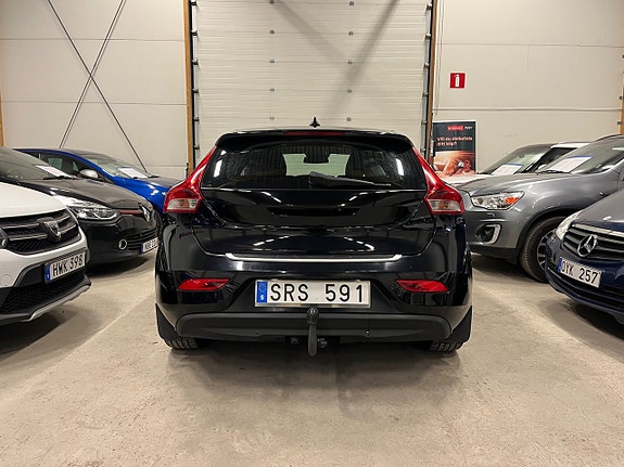 Volvo V40 4 of 14