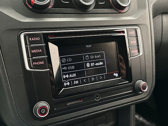 Volkswagen Caddy 19 of 26